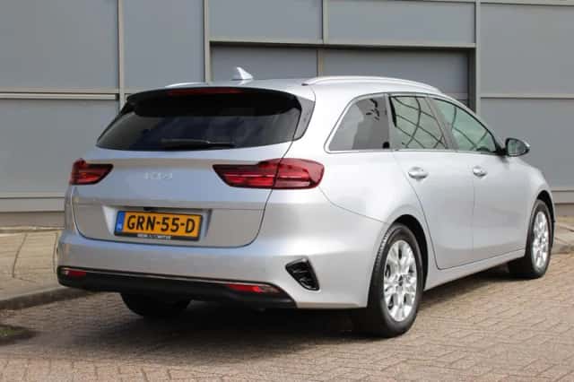 Kia Ceed Sportswagon (2024) thumbnail 2