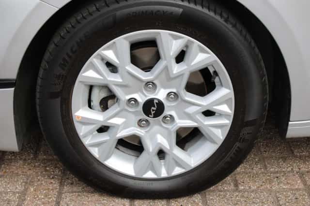 Kia Ceed Sportswagon (2024) thumbnail 5