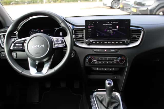 Kia Ceed Sportswagon (2024) thumbnail 6