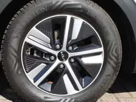 Kia Niro (2021) thumbnail 8