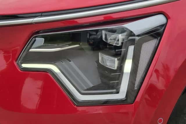 Kia Niro (2023) thumbnail 4