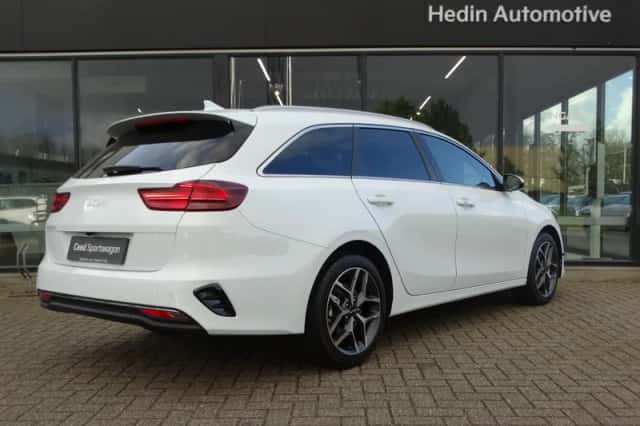 Kia Ceed Sportswagon (2025) thumbnail 2