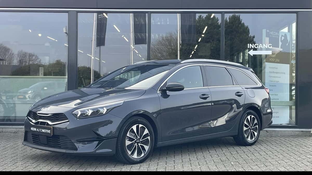 Kia Ceed Sportswagon (2025) — foto 1