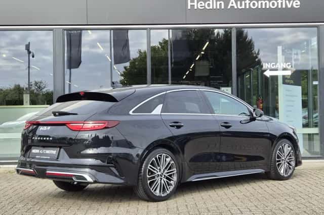 Kia Proceed (2024) thumbnail 2