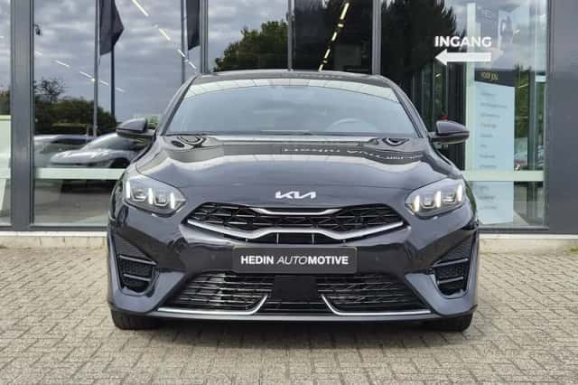 Kia Proceed (2024) thumbnail 3