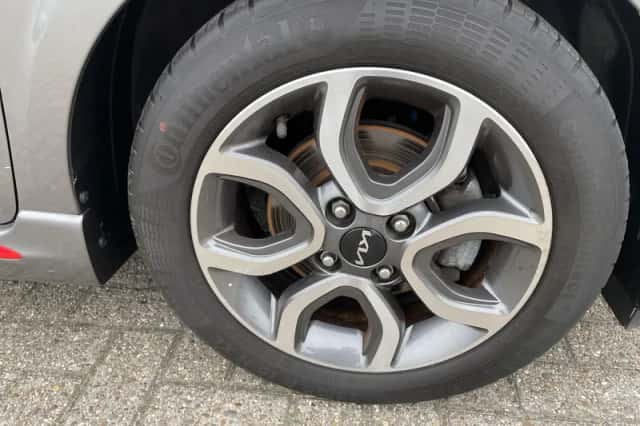Kia Picanto (2022) thumbnail 5