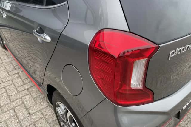 Kia Picanto (2022) thumbnail 6