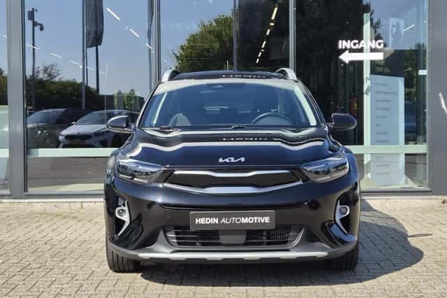Kia Stonic (2024) thumbnail 3