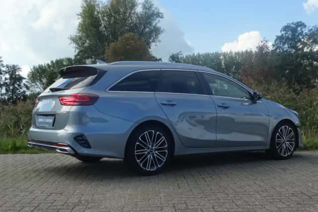 Kia Ceed Sportswagon (2025) thumbnail 2