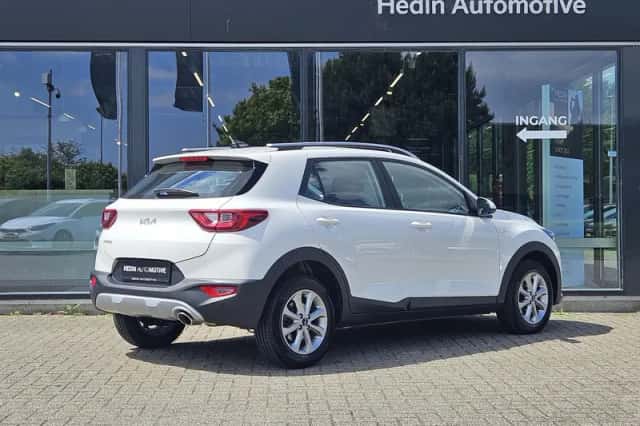 Kia Stonic (2025) thumbnail 2