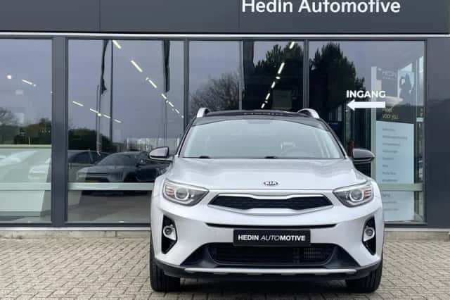 Kia Stonic (2019) thumbnail 6