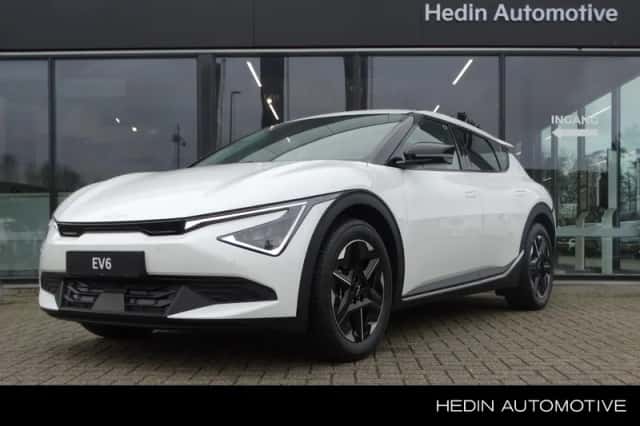 Kia EV6 (2025) thumbnail 1