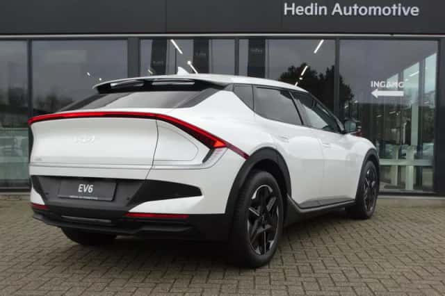 Kia EV6 (2025) thumbnail 2