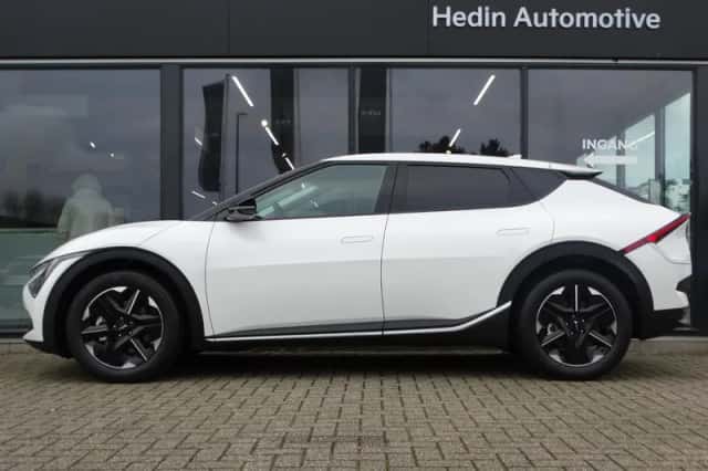 Kia EV6 (2025) thumbnail 3