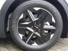 Kia EV6 (2025) thumbnail 5