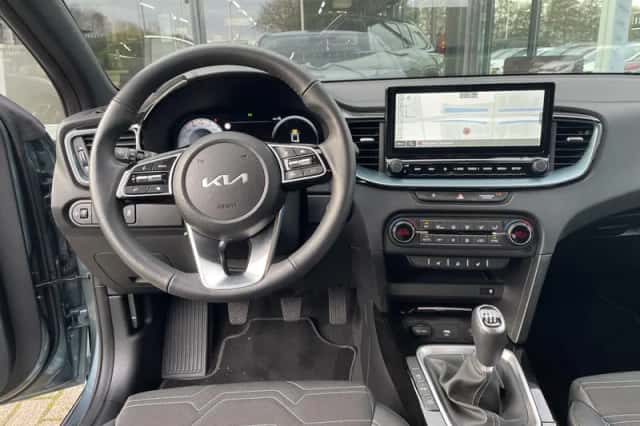 Kia Ceed (2025) thumbnail 3