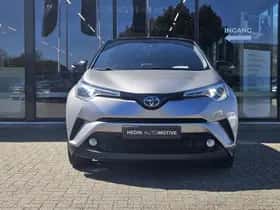 Toyota C-HR (2017) thumbnail 3