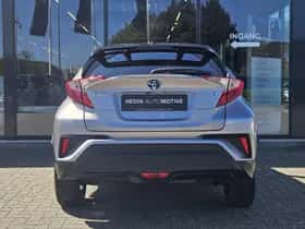 Toyota C-HR (2017) thumbnail 5