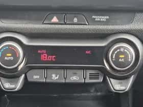 Kia Rio (2023) thumbnail 18
