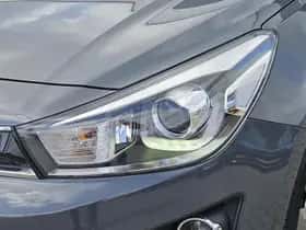 Kia Rio (2023) thumbnail 3
