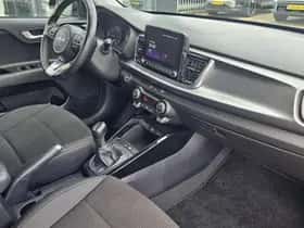 Kia Rio (2023) thumbnail 21