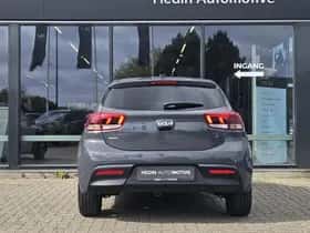 Kia Rio (2023) thumbnail 4