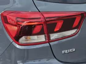 Kia Rio (2023) thumbnail 5