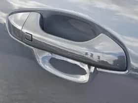 Kia Rio (2023) thumbnail 9