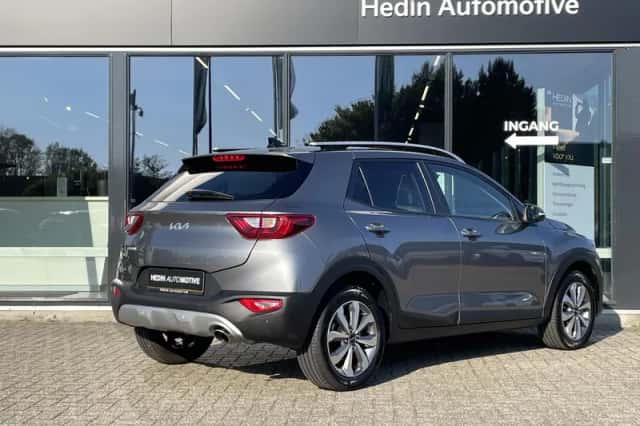 Kia Stonic (2025) thumbnail 2