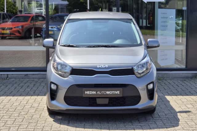 Kia Picanto (2023) thumbnail 3