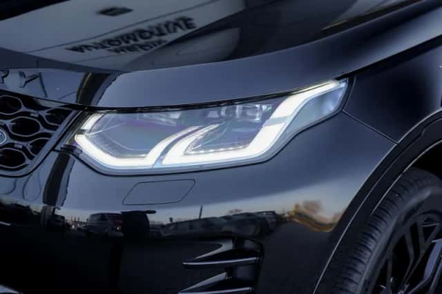 Land Rover Discovery Sport (2026) thumbnail 4