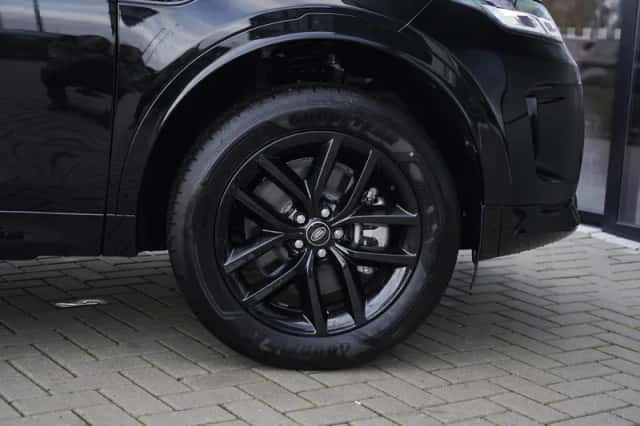 Land Rover Discovery Sport (2026) thumbnail 6