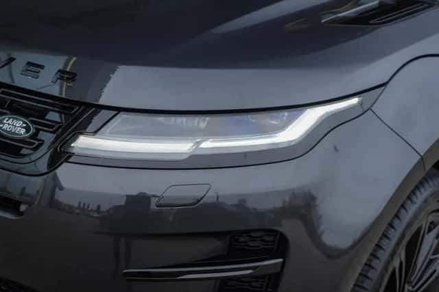 Land Rover Range Rover Evoque (2026) thumbnail 4