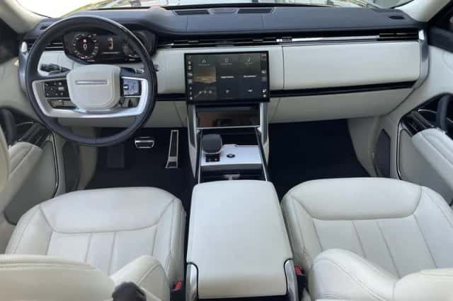 Land Rover Range Rover (2024) thumbnail 3