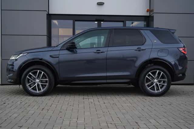 Land Rover Discovery Sport (2026) thumbnail 3