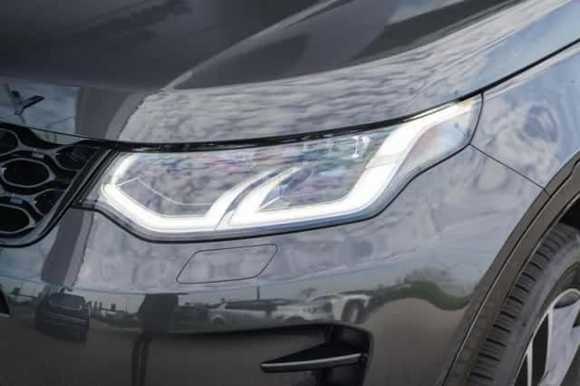 Land Rover Discovery Sport (2026) thumbnail 4