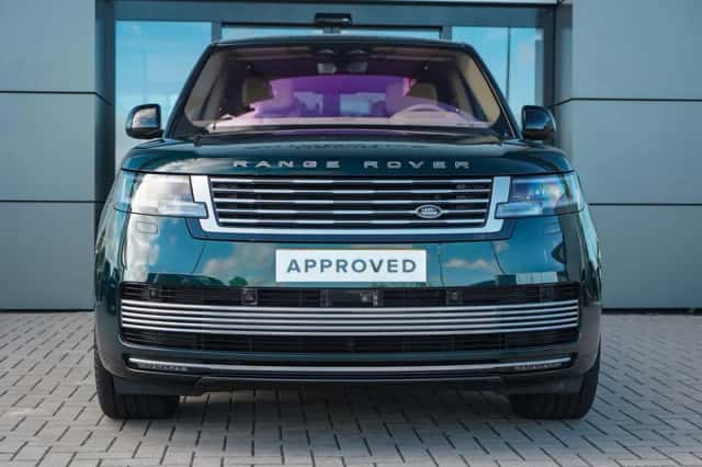 Land Rover Range Rover (2023) thumbnail 2