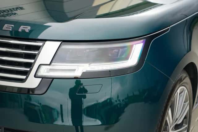 Land Rover Range Rover (2023) thumbnail 4