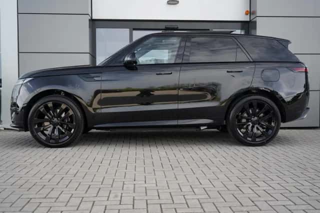 Land Rover Range Rover Sport (2026) thumbnail 3