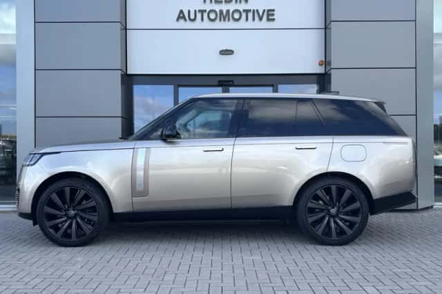 Land Rover Range Rover (2024) thumbnail 3