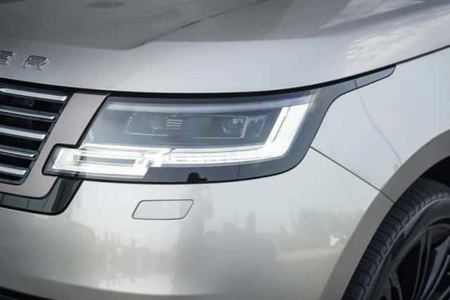 Land Rover Range Rover (2024) thumbnail 4
