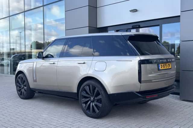 Land Rover Range Rover (2024) thumbnail 4
