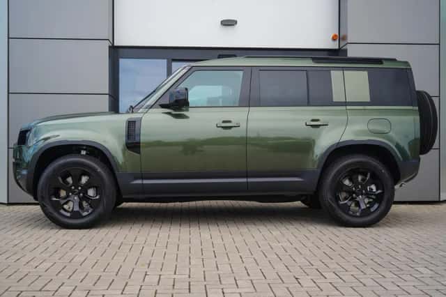 Land Rover Defender (2026) thumbnail 3