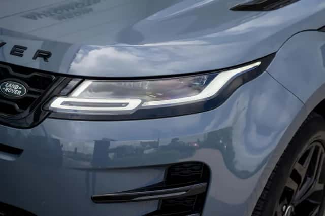 Land Rover Range Rover Evoque (2023) thumbnail 4