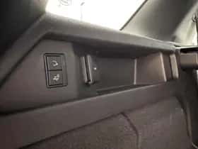 Land Rover Discovery Sport (2026) thumbnail 16