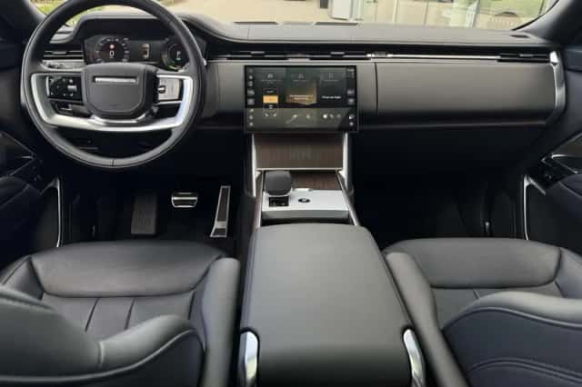 Land Rover Range Rover (2026) thumbnail 3