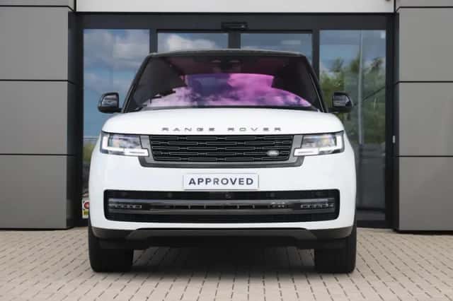 Land Rover Range Rover (2023) thumbnail 3