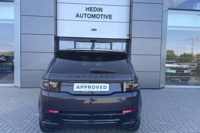 Land Rover Discovery Sport (2024) thumbnail 3