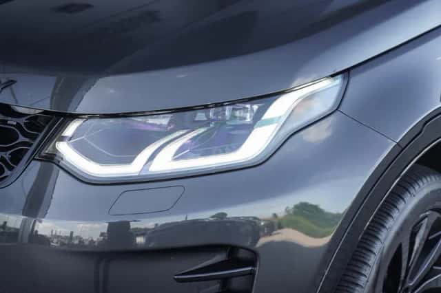 Land Rover Discovery Sport (2024) thumbnail 4