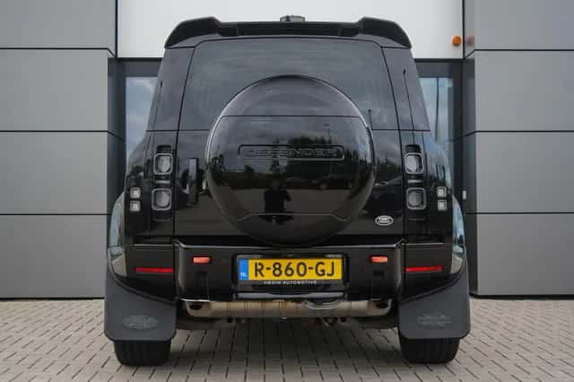 Land Rover Defender (2022) thumbnail 5